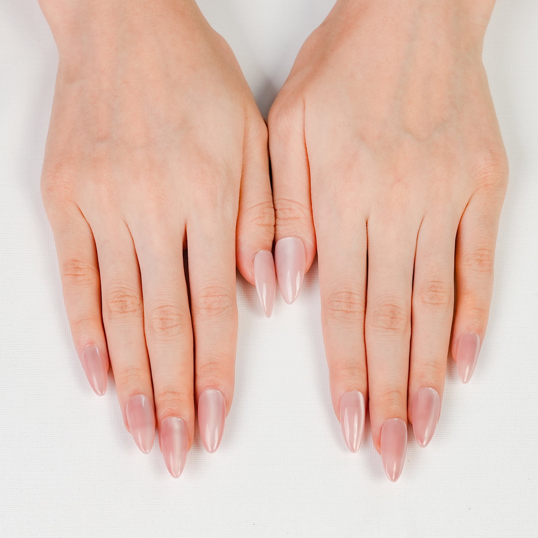 Fasnails Uñas Postizas Press On Glaseadas Uñas Almendradas Efecto Perlado Color Nude Rosado Brillo Espejo Elegantes Uñas Falsas Reutilizables de Gel Estilo Clean Girl para Mujeres y Niñas Uso Diario Kit de Manicura con Pegamento