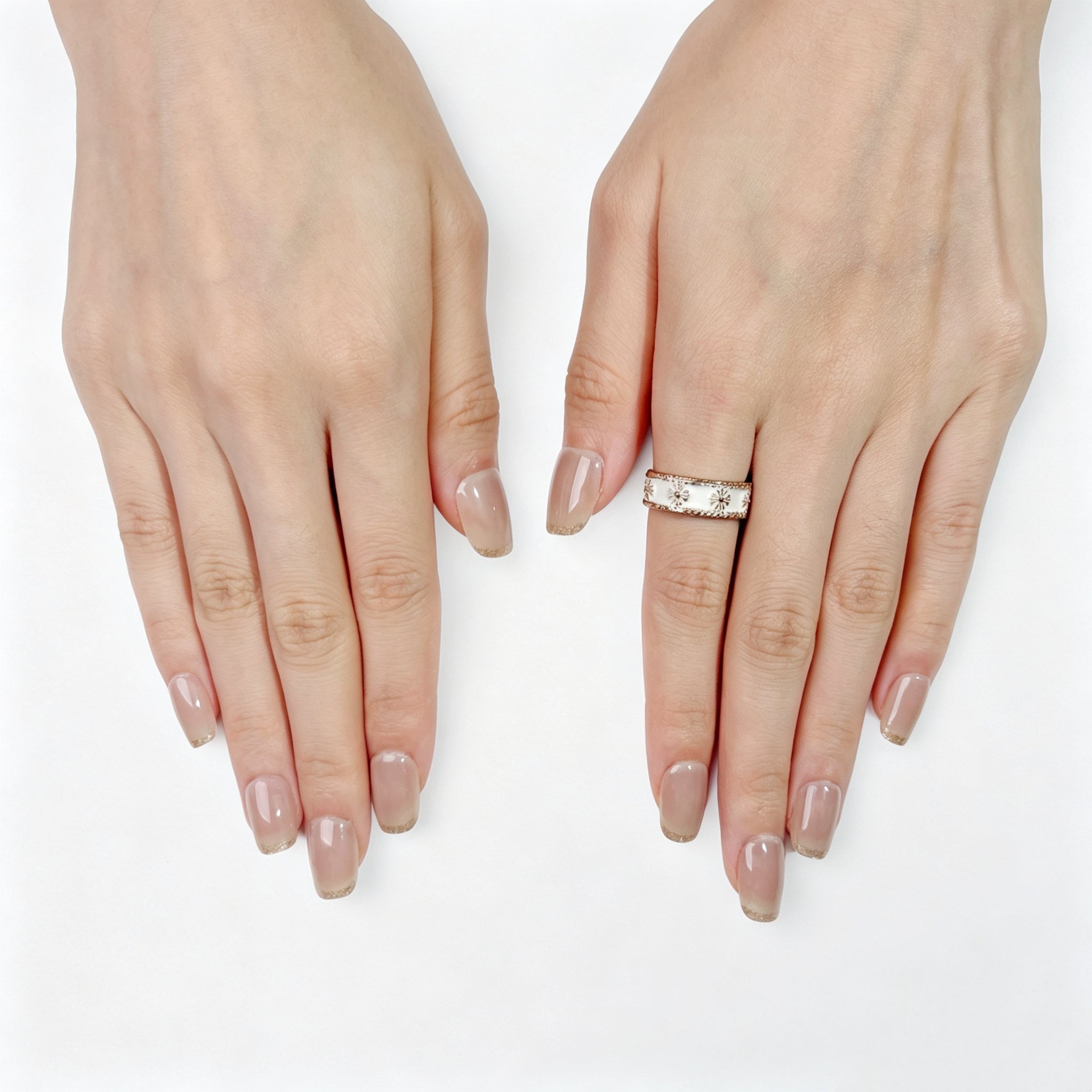 FASNAILS J22 Uñas Postizas Reutilizables Cortas Cuadradas en Tono Nude Translúcido Natural, Uñas Press On Glaseadas con Micro Francesa de Brillo Elegante, Kit de Manicura Rápida Clean Girl, Incluye 24 Piezas en 3 Tamaños