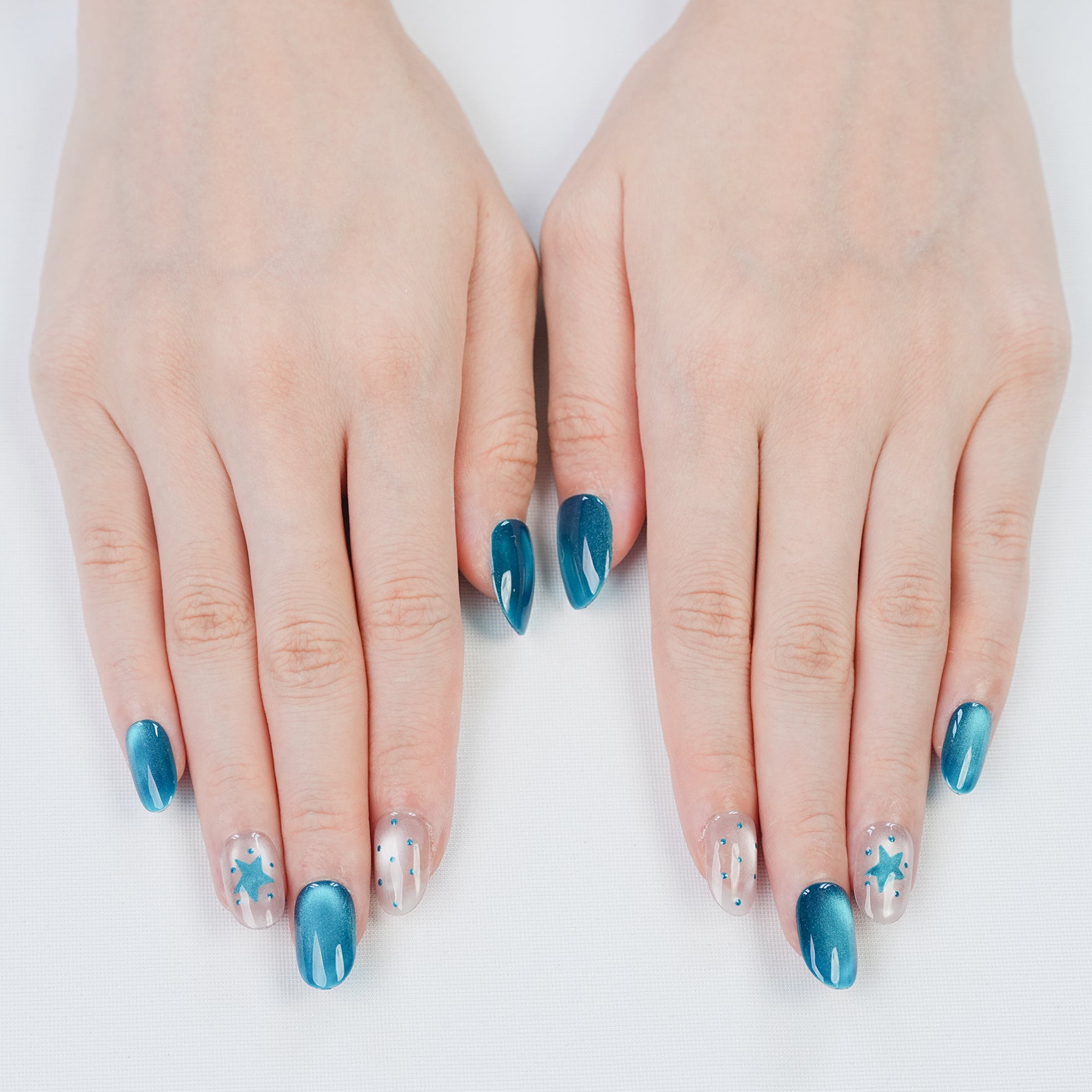 Fasnails Uñas Postizas Press On Ojo de Gato Azul Océano Uñas Almendradas Stiletto con Diseños de Estrellas y Brillos Elegantes Uñas Falsas Reutilizables de Gel Estilo Y2K Mágicas para Mujeres Kit con Pegamento