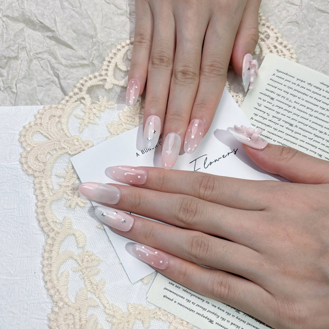 FASNAILS F56 Uñas Postizas Press On Artesanales con Moño 3D Uñas Almendradas Efecto Rubor Rosa con Diseños de Estrellas Plata y Lunares Elegantes Uñas Falsas de Gel Estilo Coquette para Mujeres Kit con Tabs adhesivos para uñas