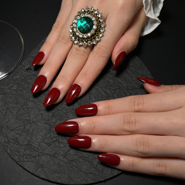 FASNAILS F51 Uñas Postizas Press On Rojas Uñas Almendradas Stiletto Largas Color Vino Burdeos Efecto Piel Blanca Clásicas y Elegantes Estilo Old Money Clean Girl Regalo para Mujeres Manicura de Gel Reutilizables con Tabs adhesivos para uñas